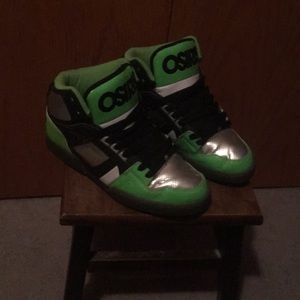 Green Osiris size 9.5 men’s hightops